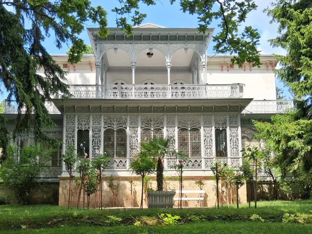 Palais Marchet Frontansicht Baden in kultur